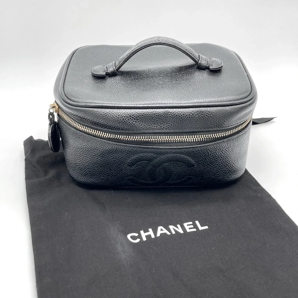 CHANEL CAVIAR CC VINTAGE BLACK VANITY COSMETIC BAG